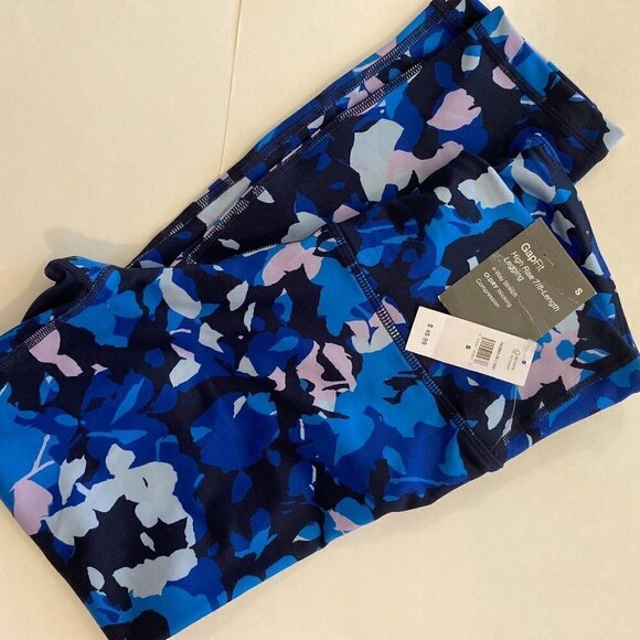 Gap Fit High Rise 7/8 Length Women’s Exercise Leggings NWT Size Small Blue - Picture 1 of 2